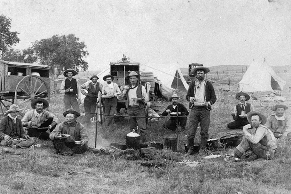 Cowboy-campfire.jpg.webp