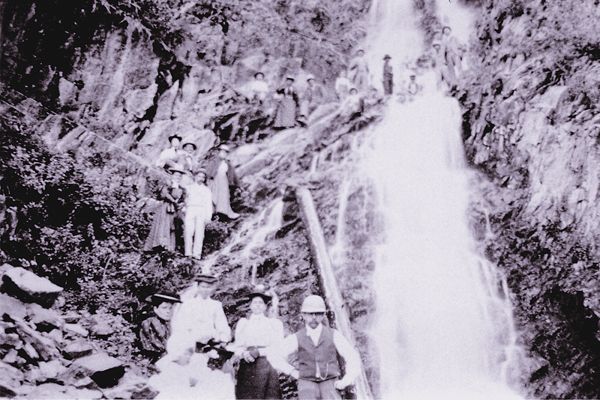 garden-creek-falls-1895