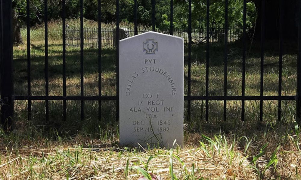 Dallas Stoudenmire's Grave