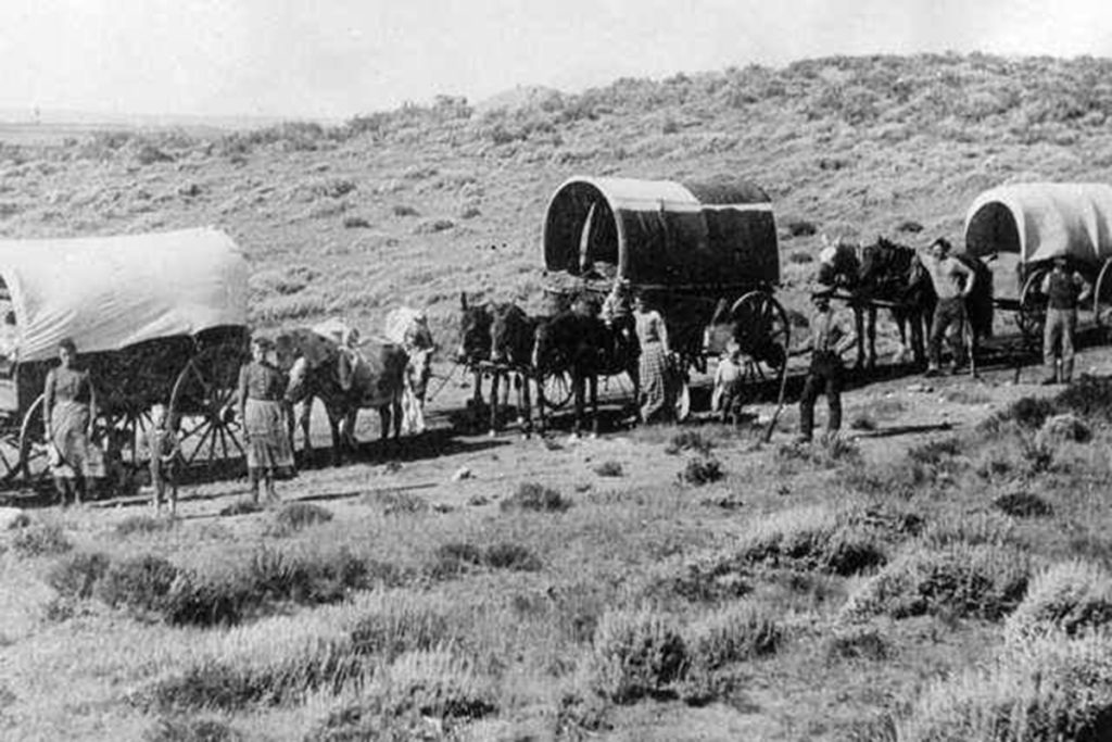 wagon trains in the 1800s 